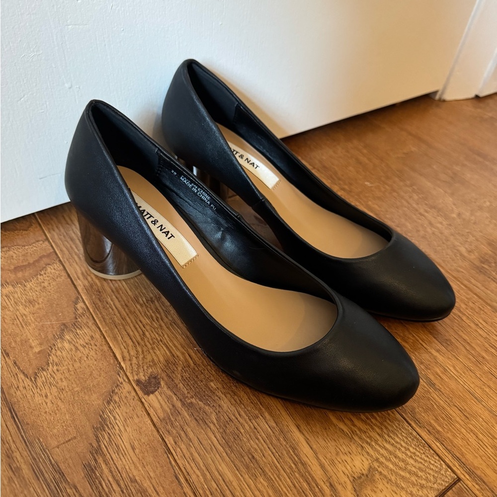 NEW Matt and Nat Black Heels, Size 9 - Picture 2 of 8
